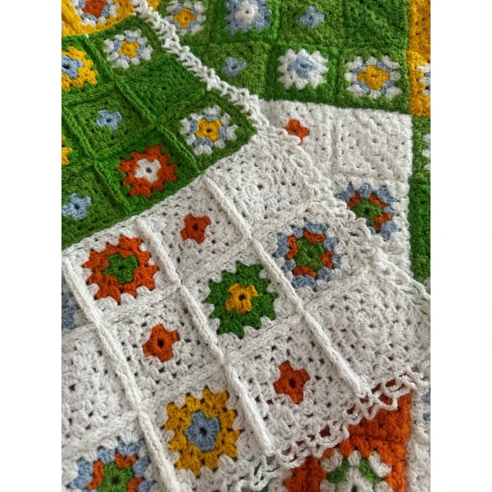 Vintage Handmade Crochet Granny Squares Afghan Blanket Lap Throw Mod Retro 70s
